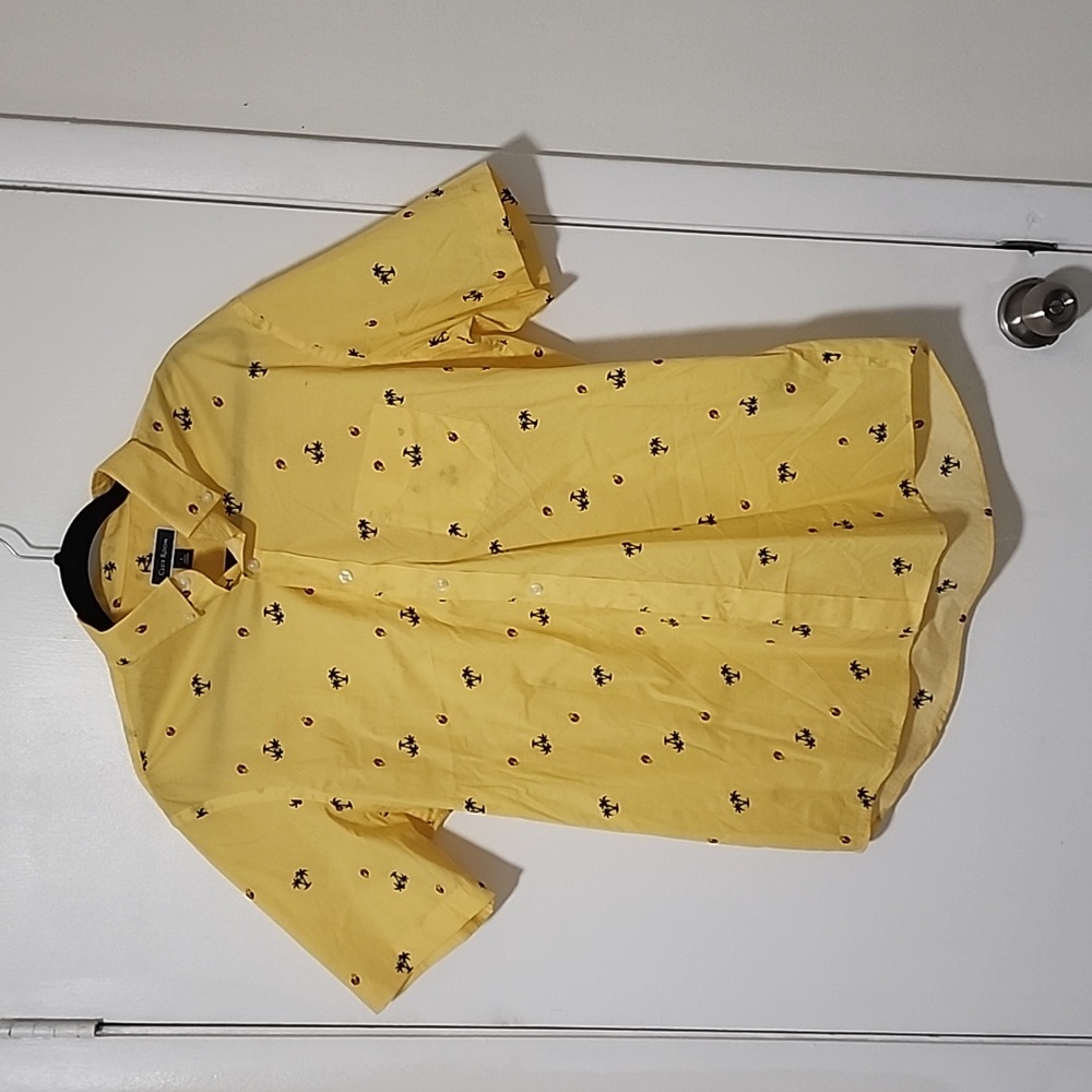 Yellow Shirts palm